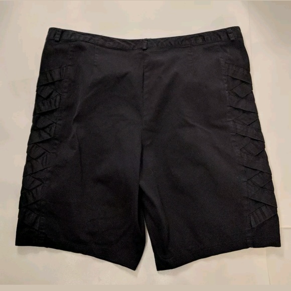 Nicole Miller Bermuda Walking Shorts with Lattice - Picture 5 of 5